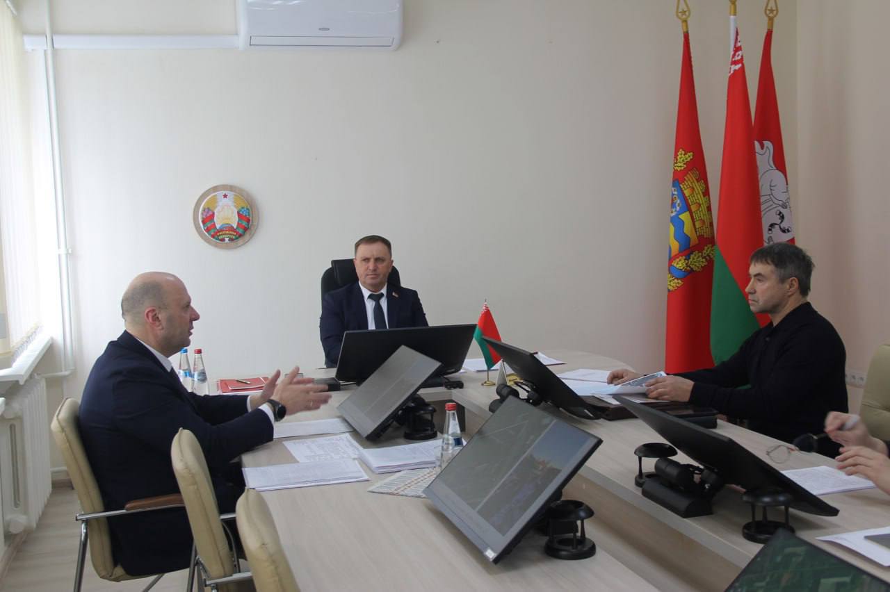 Земельные споры, капремонт, перерасчет жировки - с какими вопросами обращались жодинцы к помощнику Президента Александру Кохану?