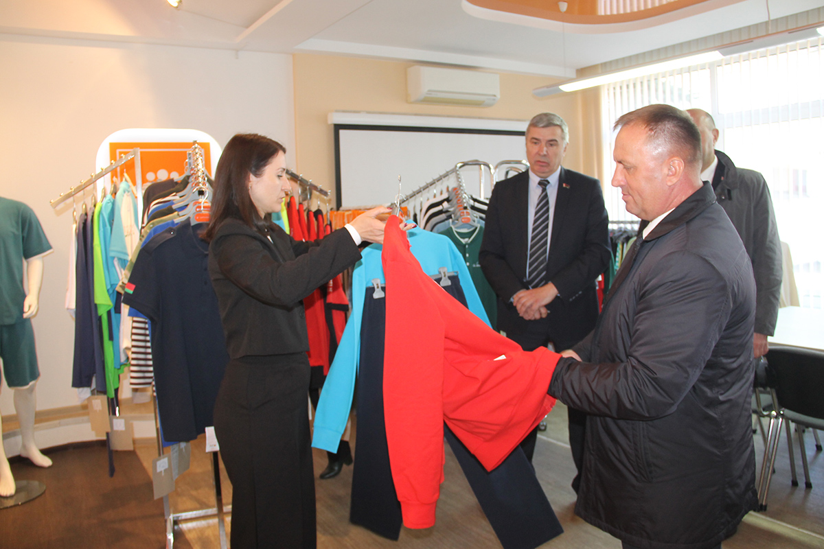 Кадровый потенциал, строительство социально значимых объектов, благоустройство Жодино – эти вопросы в центре внимания помощника Президента